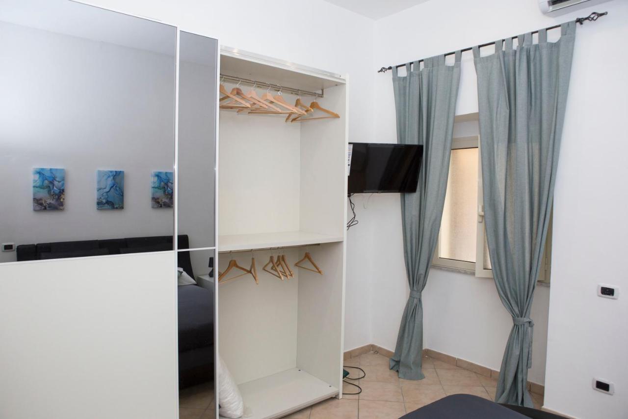 Airport House Apartment Наполи Екстериор снимка