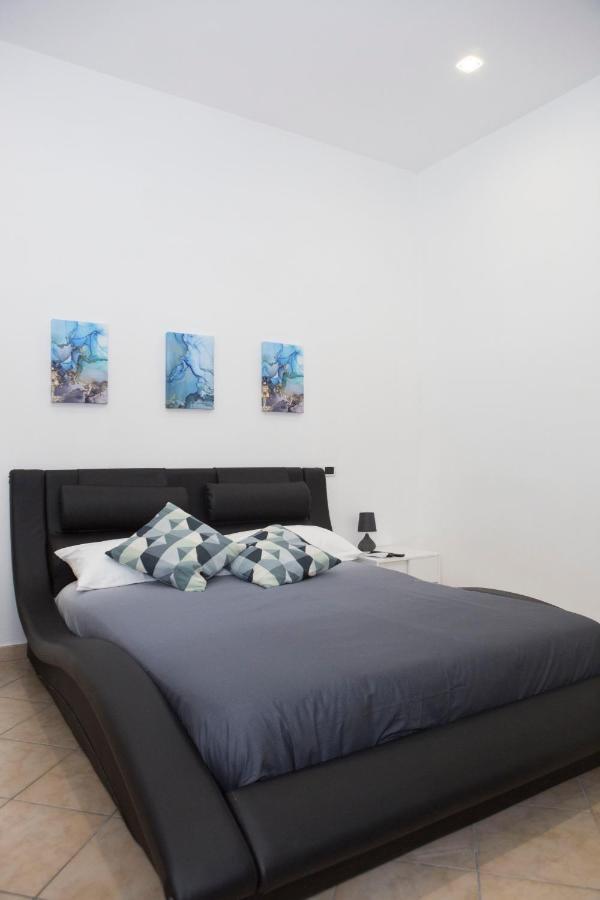Airport House Apartment Наполи Екстериор снимка